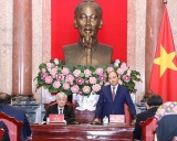 ພັກ, ລັດ ຫວຽດ​ນາມ ຍາມ​ໃດ​ກໍ​ເອົາ​ໃຈ​ໃສ່​, ເບິ່ງ​ແຍງ​ຊີ​ວິດ​ທາງ​ດ້ານ​ວັດ​ຖຸ ແລະ ຈິດ​ໃຈ​ໃຫ້​ແກ່​ພໍ່​ແມ່​ປະ​ຊາ​ຊົນ​ບັນ​ດາ​ເຜົ່າ​ສ່ວນ​ໜ້ອຍ