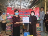 ກຽນຢາງ ມອບອ ປະກອນການແພດໃຫ ແກ ກຳລ ງປະກອບອາວ ດ ກຳປ ເຈຍເພ ອປ ອງກ ນ ແລະ ຕ ານ ໂລກລະບາດ covid 19