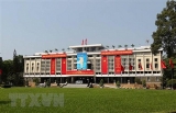 ນ ກສ ລະປ ນ 30 ກວ າຄ ນ ຢ ຝຣ ງ ໄດ ເຂ າຮ ວມໃນການຮຽກຮ ອງ ວ ນເພ ອຜ ປະສ ບເຄາະຮ າຍຈາກທາດພ ດສ ສ ມ