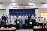ໂລກລະບາດໂຄວິດ - 19: ລາວ ຕີ​ລາ​ຄາ​ສູງ​ຕໍ່​ການ​ຊ່ວຍ​ເຫຼືອ​ຂອງ​ຄະ​ນະ​ນັກ​ຊ່ຽວ​ຊານ​ດ້ານ​ສາ​ທາ​ລະ​ນະ​ສຸກ ຂອງ ຫວຽດ​ນາມ