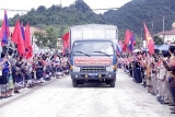 ພິທີໄວ້ອາໄລ ແລະ ຝັງອັດຖິຂອງນັກຮົບຫວຽດນາມທີ່ເສຍສະຫຼະຊີວິດຢູ່ລາວ