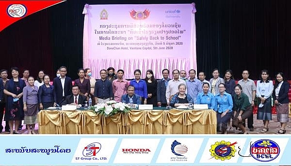 ລ ດຖະບານ ເນ ນຕ ອງຮ ບປະກ ນໃຫ ເດ ກທ ກຄ ນກ ບຄ ນໄປໂຮງຮຽນຢ າງປອດໄພ