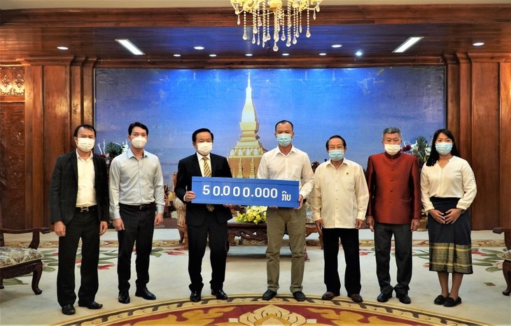 ນະ​ຄອນຫຼວງວຽງ​ຈັນ ແບ່ງ​ປັນ​ຄວາມ​ຫຍຸ້ງ​ຍາກ​ກັບ​ນະ​ຄອນ​ຮ່າ​ໂນ້ຍ ແລະ ນະ​ຄອນ​ໂຮ່​ຈິ​ມິນ