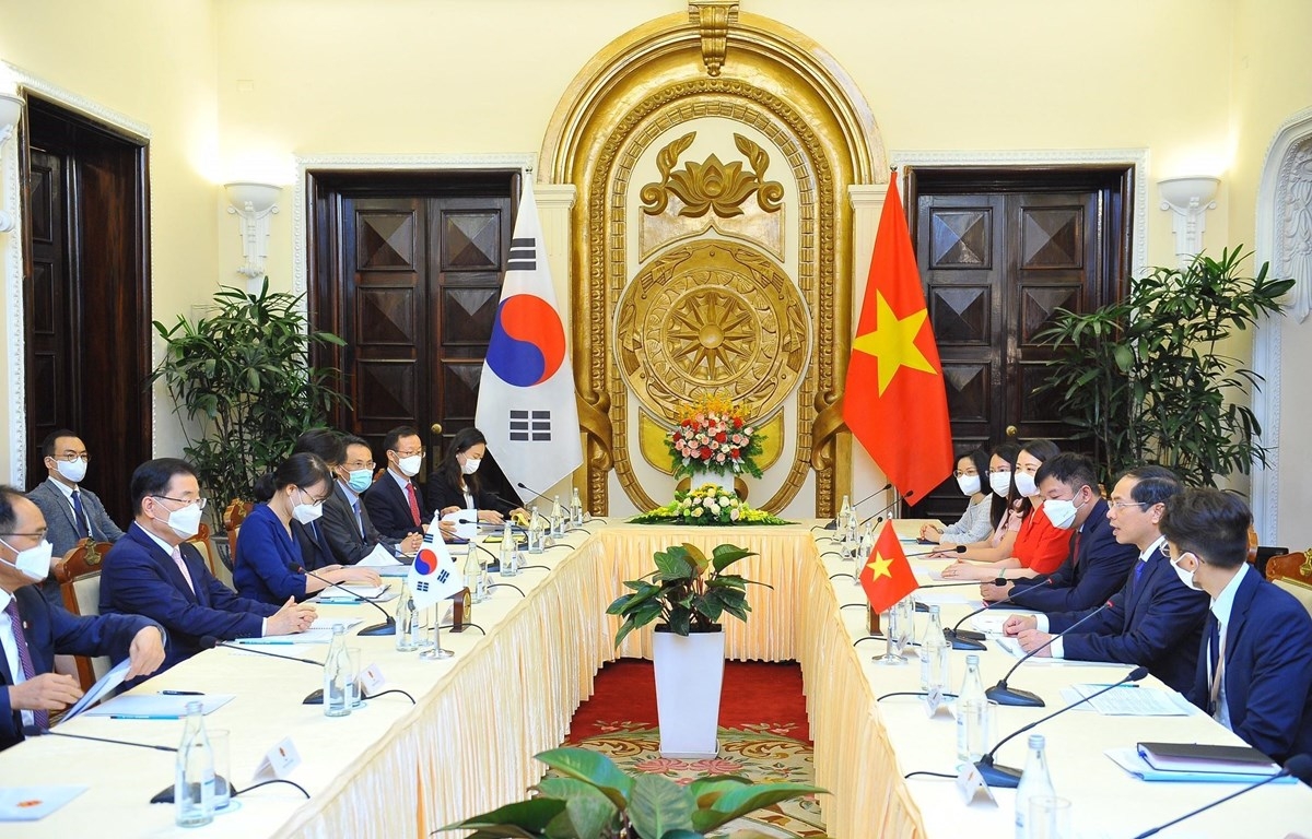 ຖືເປັນສຳຄັນການຮັກສາ ແລະ ພັດທະນາສາຍພົວພັນຄູ່ຮ່ວມມືຍຸດທະສາດ ຫວຽດນາມ - ສ.ເກົາຫຼີ ໃຫ້ຫຼາຍກວ່າອີກ ຖືເປັນສຳຄັນການຮັກສາ ແລະ ພັດທະນາສາຍພົວພັນຄູ່ຮ່ວມມືຍຸດທະສາດ ຫວຽດນາມ - ສ.ເກົາຫຼີ ໃຫ້ຫຼາຍກວ່າອີກ