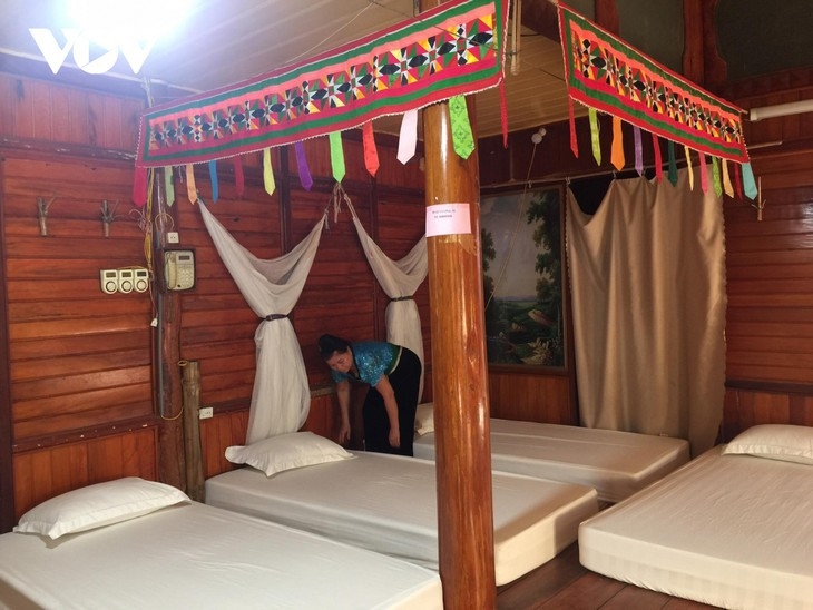 ບັນ​ດາ​ຊົນ​ເຜົ່າ​ສ່ວນ​ໜ້ອຍ​ຢູ່ ເຊີນ​ລາ ອະ​ນຸ​ລັກ​ຮັກ​ສາ​ຄຸນ​ຄ່າ​ວັດ​ທະ​ນະ​ທຳ​ທີ່​ເປັນ​ມູນ​ເຊື້ອ​ຂອງ​ຕົນ​ໄວ້