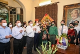 ນະຄອນຫຼວງຮ່າໂນ້ຍຖະຫວາຍທູບທຽນເພື່ອອາໄລຫາ ພົນເອກ ຫວໍງວຽນຢາບ