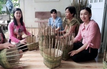 ໂອກາດພັດທະນາໝູ່ບ້ານອາຊີບຈັກສານຂອງຊາວເຜົ່າ ຂະແມ