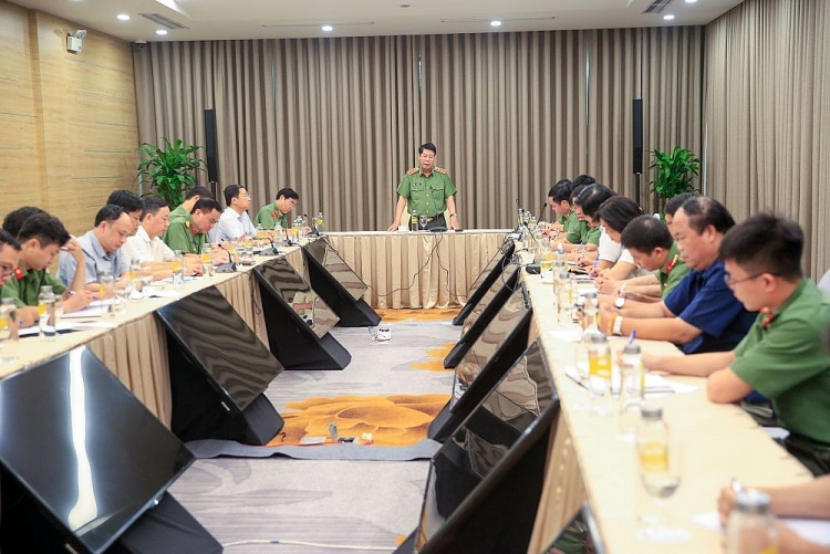 ຮັບປະກັນຄວາມໝັ້ນຄົງ ແລະ ຄວາມປອດໄພດ້ານສາທາລະນະສຸກ ໃນການຈັດຕັ້ງກອງປະຊຸມສະມັດຊາໃຫຍ່ AIPA 41 ຮ ບປະກ ນຄວາມໝ ນຄ ງ ແລະ ຄວາມປອດໄພດ ານສາທາລະນະສ ກ ໃນການຈ ດຕ ງກອງປະຊ ມສະມ ດຊາໃຫຍ aipa 41