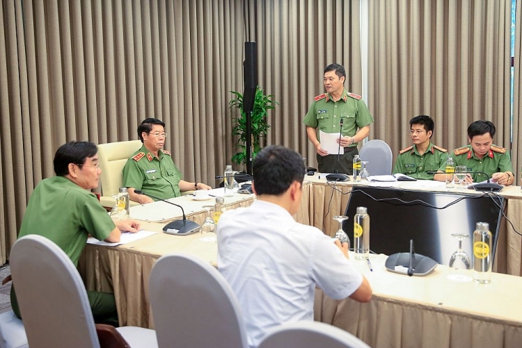 ຮັບປະກັນຄວາມໝັ້ນຄົງ ແລະ ຄວາມປອດໄພດ້ານສາທາລະນະສຸກ ໃນການຈັດຕັ້ງກອງປະຊຸມສະມັດຊາໃຫຍ່ AIPA 41 ຮ ບປະກ ນຄວາມໝ ນຄ ງ ແລະ ຄວາມປອດໄພດ ານສາທາລະນະສ ກ ໃນການຈ ດຕ ງກອງປະຊ ມສະມ ດຊາໃຫຍ aipa 41