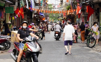 ຫວຽດນາມ ຄ່ອຍໆດຳລົງຊີວິດກັບການແຜ່ລະບາດຂອງພະຍາດ COVID-19 ເທື່ອລະກ້າວ
