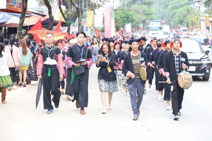 ບຸນເອກະລາດຂອງຊົນເຜົ່າ ຢູ່ ມົກເຈົາ