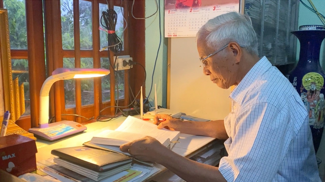 50 ປີແຫ່ງການສະສົມວັດຖຸສິ່ງຂອງທີ່ເປັນຫຼັກຖານພະຍານຄວາມຮັກຕໍ່ປະເທດ ລາວ 50 ປີແຫ່ງການສະສົມວັດຖຸສິ່ງຂອງທີ່ເປັນຫຼັກຖານພະຍານຄວາມຮັກຕໍ່ປະເທດ ລາວ