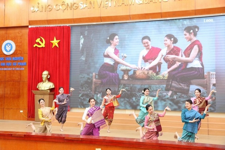 ສາຍໄຍເຊືື່ອມຕໍ່ໄມຕິຈິດມິດຕະພາບຫວຽດ - ລາວ