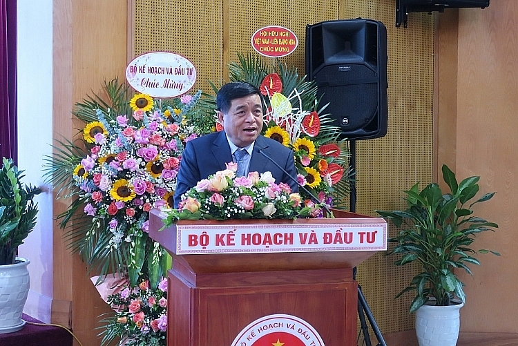 ປະກອບສ່ວນເພີ່ມທະວີຄວາມເຂົ້າອົກເຂົ້າໃຈເຊິ່ງກັນແລະກັນ ແລະ ນ້ຳໃຈມິດຕະພາບລະຫວ່າງປະຊາຊົນສອງປະເທດຫວຽດນາມ ແລະ ເຢຍລະມັນ