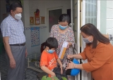 ກອ​ງ​ທຶນປົກ​ປ້ອງ​ເດັກ ຫວຽດ​ນາມ ຮ່ວມ​ເດີນ​ທາງ​ພ້ອມ​ກັບ​ເດັກ​ທີ່​ຖືກ​ຜົນ​ສະ​ທ້ອນ​ຈາກ​ໂລກ​ລະ​ບາດ​ໂຄວິດ - 19