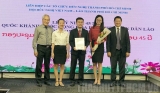 ການນຳແຂວງຈຳປາສ ກ ຕ ອນຮ ບ ກ ງສ ນໃຫຍ ສສ ຫວຽດນາມ ປະຈຳພາກໃຕ ລາວ ເຂ າອ ວຍພອນວ ນຊາດ ຄ ບຮອບ 45 ປ