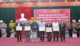 ແຂວງເທ ອທຽນເຫວ ຕ ອນຮ ບນ ກສ ກສາລາວມາຮ າຮຽນ