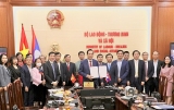 ຫວຽດ​ນາມ - ລາວ: ເປີດກວ້າງ​ການ​ຮ່ວມ​ມື​ໃນ​ຂົງ​ເຂດ​ແຮງ​ງານ ແລະ ສະ​ຫວັດ​ດີ​ການ​ສັງ​ຄົມ