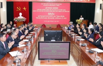 ເປີດຊຸດຝຶກອົບຮົມ 02 ຫຼັກສູດໃຫ້ແກ່ພະນັກງານການນໍາ, ຄຸ້ມຄອງຂອງລາວ