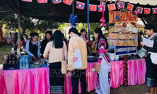 ແນະນ າວ ດທະນະທ າອາຫານການກ ນຫວຽດນາມ ຢ ລາວ