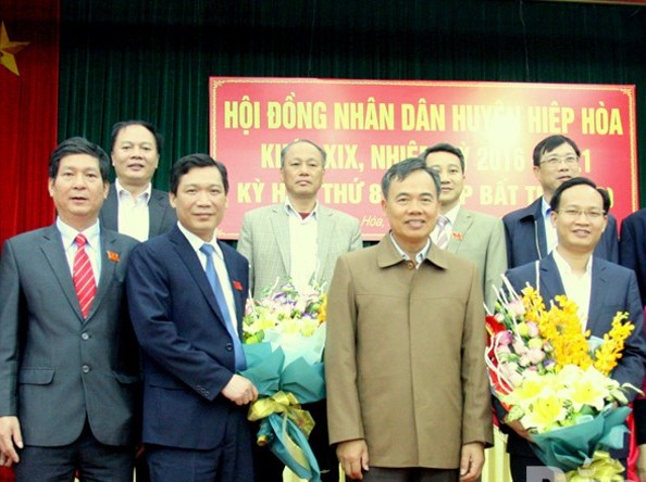 dieu dong bo nhiem nhan su 5 tinh