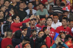 ong park hang seo bat ngo tuyen bo tin vui cho cdv viet nam