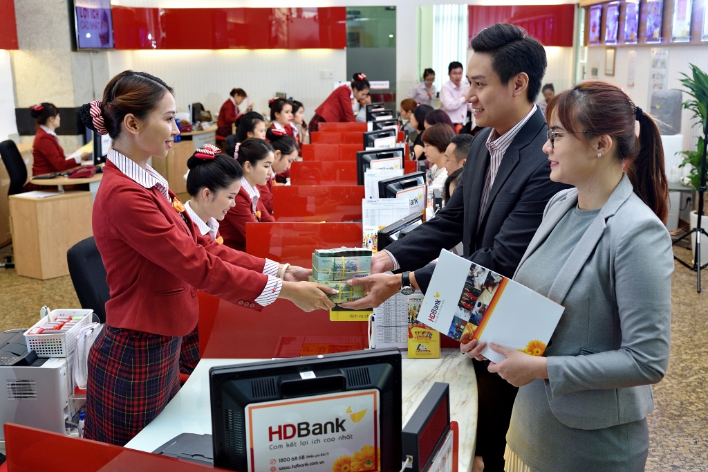 HDBank dành 5.000 tỷ đồng tài trợ chuỗi kinh doanh xăng dầu của Petrolimex và PVOIL hdbank danh 5000 ty dong tai tro chuoi kinh doanh xang dau cua petrolimex va pvoil