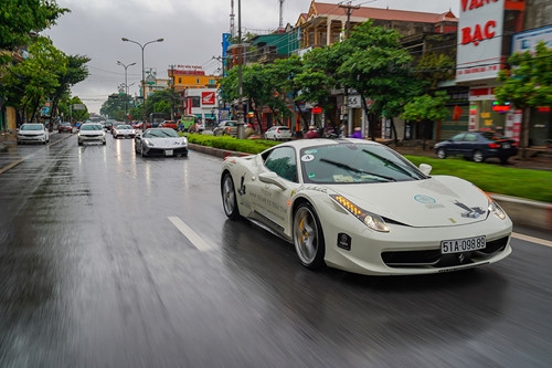 "Vua cà phê" Đặng Lê Nguyên Vũ, tiền nhiều để mua siêu xe?