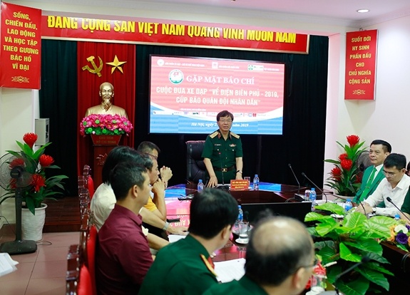 soi noi giai dua xe dap cup bao quan doi nhan dan