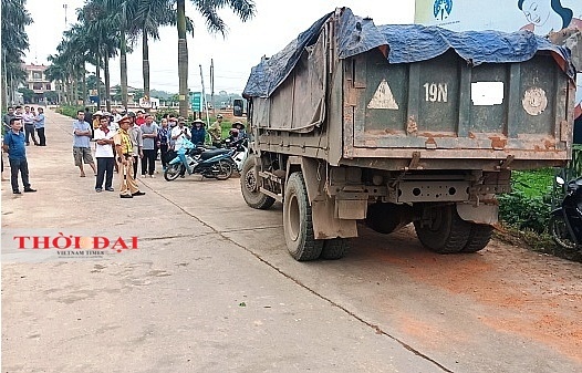 Dự án KĐT mới Tây Nam Việt Trì: Ngang nhiên san lấp khi chưa có Quyết định của UBND tỉnh du an kdt moi tay nam viet tri ngang nhien san lap khi chua co quyet dinh cua ubnd tinh
