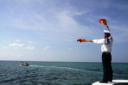 kien quyet khong nhan nhuong hanh vi xam pham tren bien dong