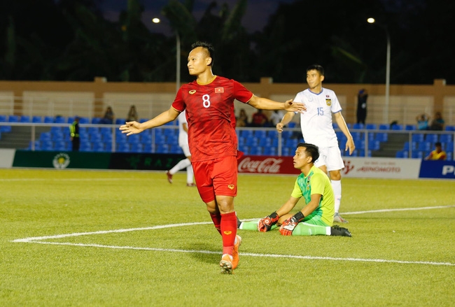 Trọng Hoàng lập kỉ lục "vô tiền khoáng hậu" ghi bàn ở 3 kì SEA Games