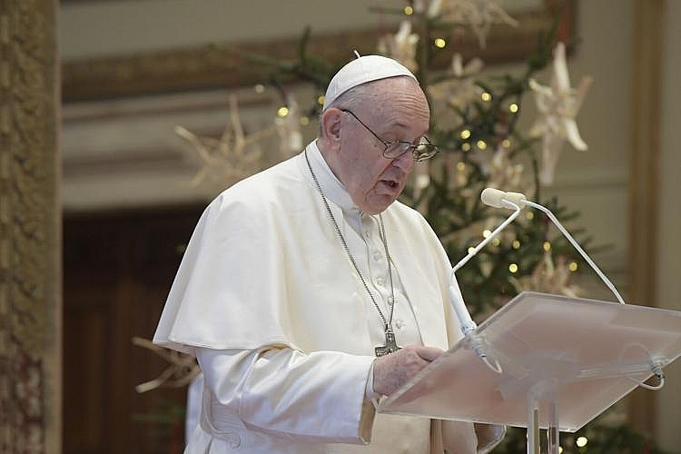 Pope Francis to skip New Year's Eve masses due to sciatic pain Pope francis to skip new year's eve masses due sciatic pain