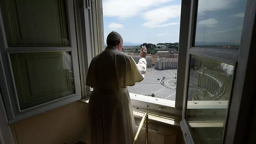 Pope Francis to skip New Year's Eve masses due to sciatic pain Pope francis to skip new year's eve masses due sciatic pain