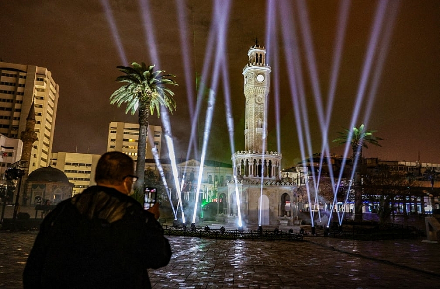 New Year's Eve around the world with pandemic controlling muting celebrations - in photos In photos: New Year's Eve around the world with pandemic controlling muting celebrations
