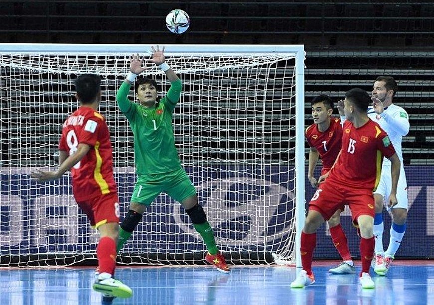Vietnamese Futsal Star Nominated For World's Best Goalkeeper 2021 Vietnamese Futsal Star Nominated For World's Best Goalkeeper 2021