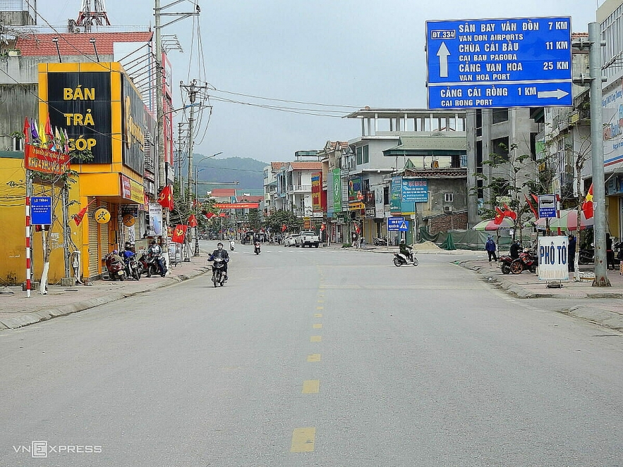 Photos show life under Covid-19 lockdown in Vietnam town Photos show life under covid 19 lockdown in vietnam town