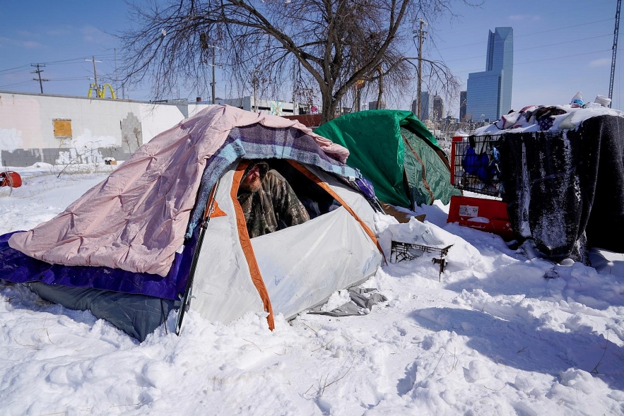 Vietnamese in Texas struggle for power or water in freezing temperatures Vietnamese in Texas struggle for power or water in freezing temperatures