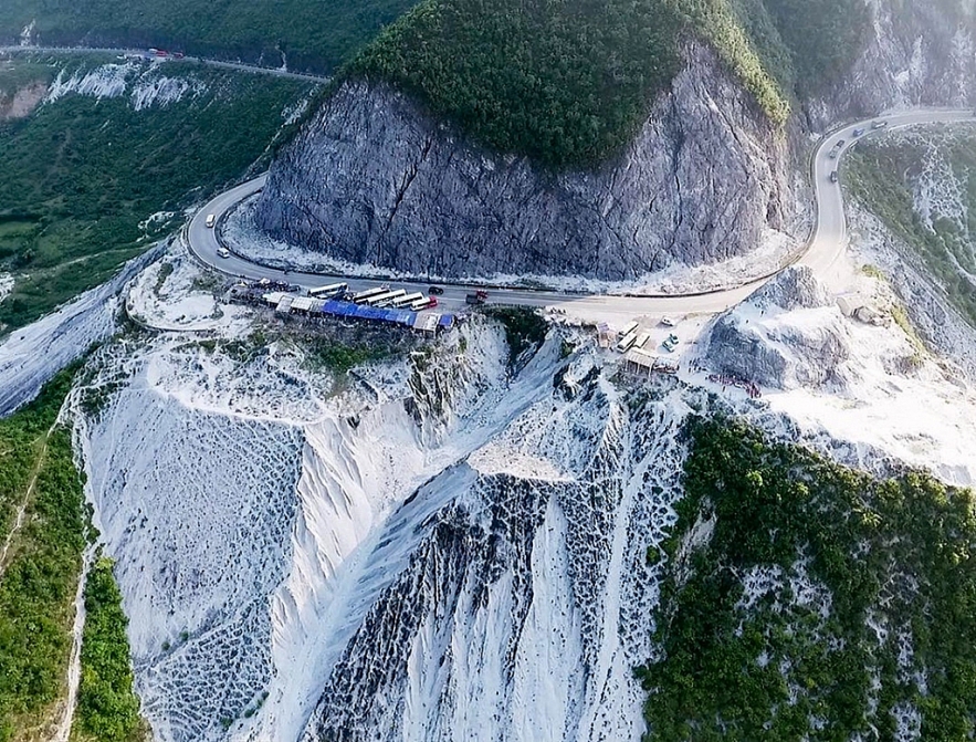 Top 10 vietnam's most dangerous and incredible passes