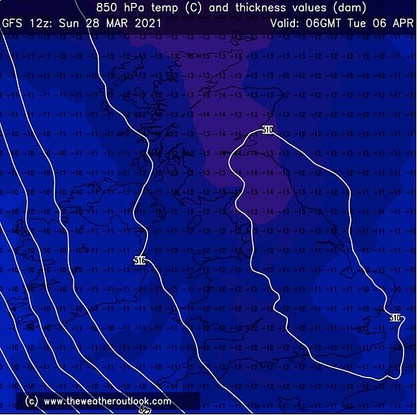 UK weather forecast: Brian Gaze posted a map showing subzero temperatures of -12C (Image: WEATHER OUTLOOK) 4604-uk-303-2