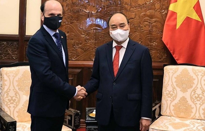 Former Argentine Ambassador To Vietnam Honored With Friendship Order Former Argentine Ambassador To Vietnam Honored With Friendship Order