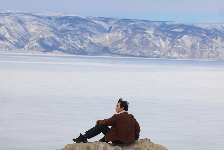 Memorable experience of Vietnamese tourists in the deepest lake of the world Memorable experience of Vietnamese tourists in the deepest lake of the world