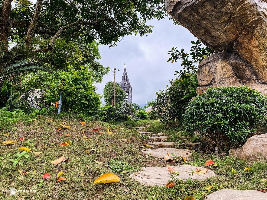 Splendid churches add charm to Quang Binh Province Splendid churches add charm to Quang Binh Province