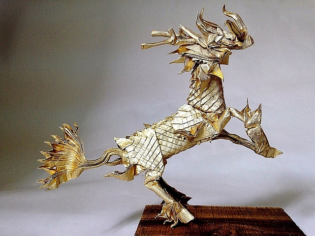 Turning traditional paper into works of art Turning traditional paper into works of art