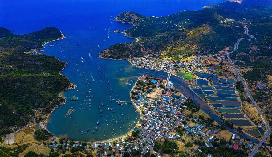 Ninh Thuan Receives UNESCO Certificate For Biosphere Reserve Ninh Thuan Receives UNESCO Certificate For Biosphere Reserve
