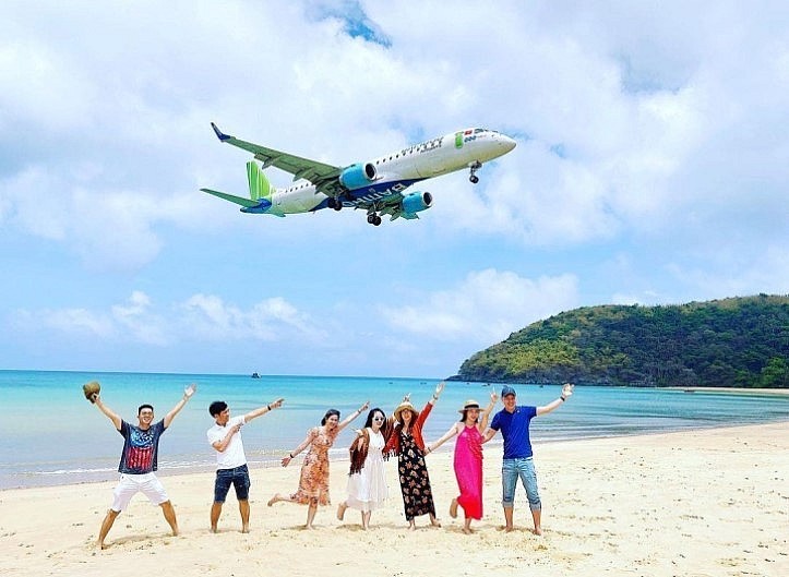 The Unique Check-in Point In Vietnam With Airplanes Hovering Overhead The Unique Check-in Spot In Vietnam With Airplanes Hovering Overhead