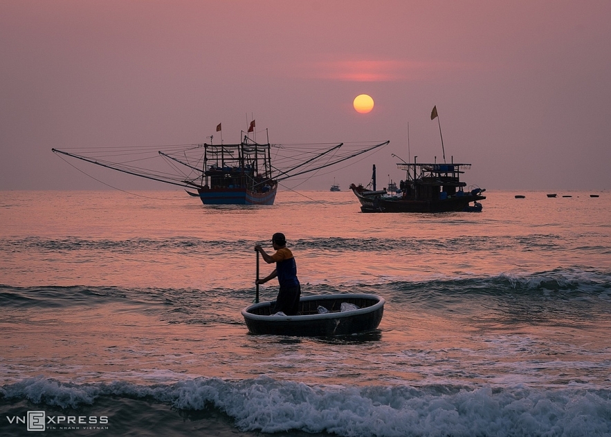 Absorbing scene of dawn in some areas of Vietnam scene of dawn in some areas of vietnam