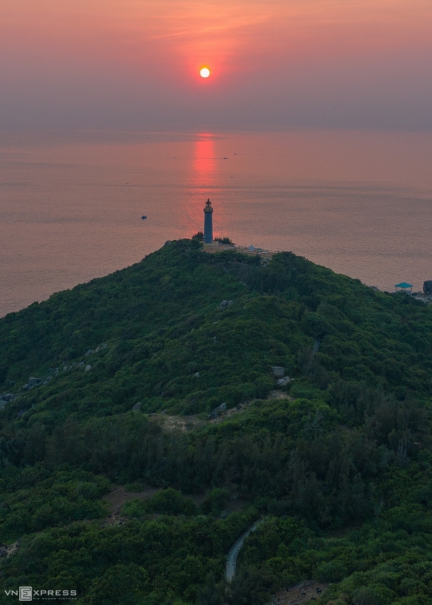 Absorbing scene of dawn in some areas of Vietnam scene of dawn in some areas of vietnam
