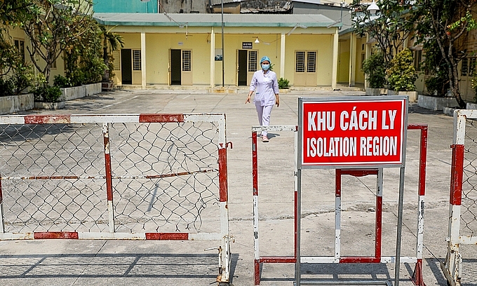 Vietnam considers to use tracking bracelets for quarantined people Vietnam considers to use tracking bracelets for quarantined people