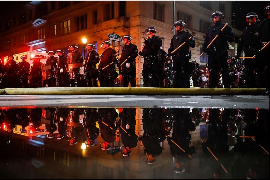 Protests and riots in America update: 1,600 active duty troops were moved into the DC area protests and riots in america update 1600 active duty troops were moved into the dc area